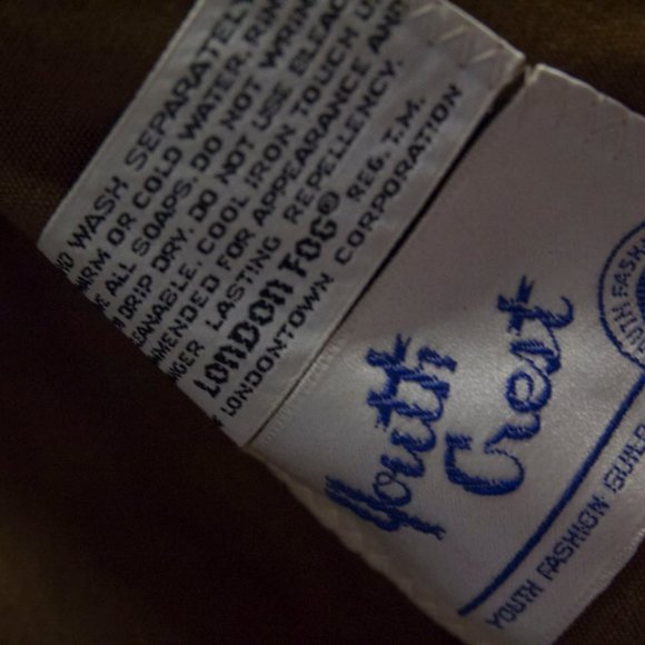 London Fog Fleece-Lined Youth/Young Adult Trench Coat - Picture 5 of 6